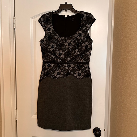 Ann Taylor black dress with lace top size 6 - Picture 3 of 3